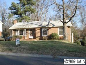 1221 Grovewood Dr., Charlotte, NC 28208