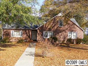 712 Townsend Ave., Gastonia, NC 28052