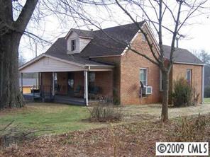 1747 Newton Dr., Statesville, NC 28677