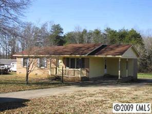 2106 Fernwood Dr., Shelby, NC 28152