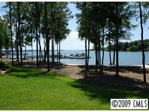105 North Cove Key Ln., Mooresville, NC 28117