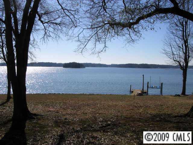 124 Birdsong Ln., Mooresville, NC 28117