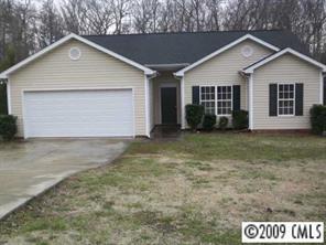 6704 Raeburn Ln., Charlotte, NC 28227