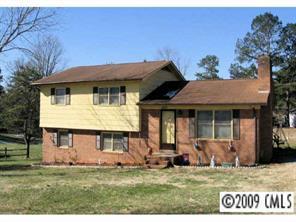 42811 Pine Acres Rd., New London, NC 28127