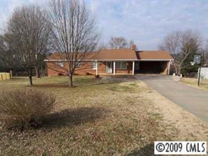 127 Quail Hollow Dr., Mooresville, NC 28117