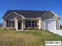 1326 Laurel Woods Dr., Gastonia, NC 28016