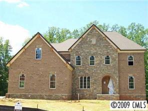 1011 Westbury Dr., Matthews, NC 28104