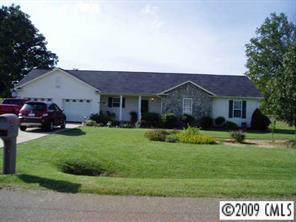 4446 Granfloral Dr., Hickory, NC 28602