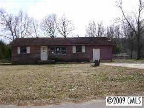2319 Woodleaf Dr., Gastonia, NC 28052