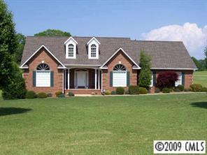 132 Creedmore Dr., Statesville, NC 28625