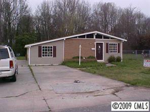703 Laura Ave., Kannapolis, NC 28083
