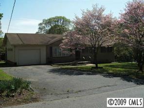 3260 NE 20th Ave., Hickory, NC 28601