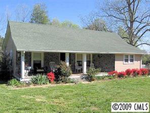 119 E May St., New London, NC 28127