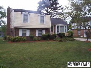 401 Colony Acres Dr., Charlotte, NC 28217