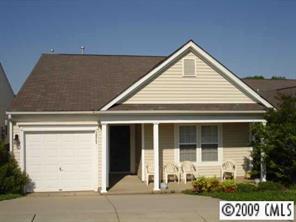 2821 Fountaingrass Ln., Charlotte, NC 28269