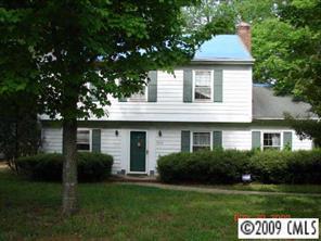 4922 Rivergreen Ln., Charlotte, NC 28227