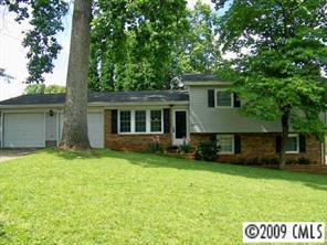 2502 Middleton Dr., Gastonia, NC 28054