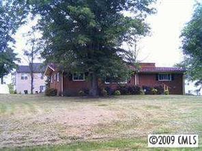 1213 Lundy Ln., Charlotte, NC 28214