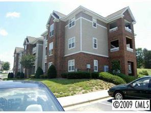 9810 Campus Walk Ln. #P614, Charlotte, NC 28262