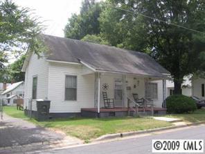 325 E Lowrance Ave., Mooresville, NC 28115