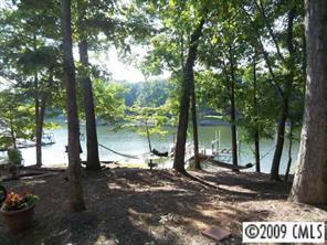 359 Riverwood Rd., Mooresville, NC 28117