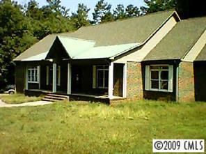 2421 Glenwood St., Kannapolis, NC 28083