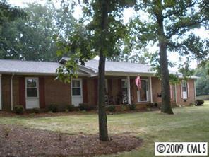 138 Parkwood Ln., Statesville, NC 28677