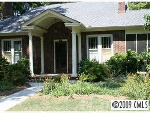 132 Woodland St., Davidson, NC 28036