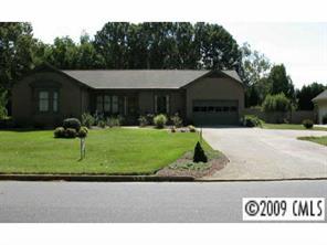 558 Lyttleton Dr., Charlotte, NC 28211