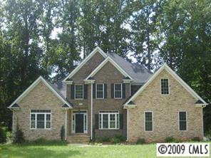 225 Woodstream Cir., Mooresville, NC 28117