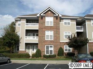 9811 Campus Walk Ln. #301, Charlotte, NC 28262
