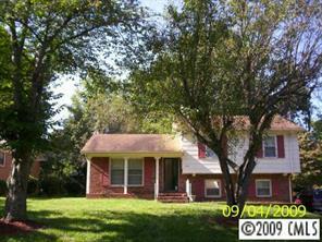 5015 Brooktree Dr., Charlotte, NC 28208