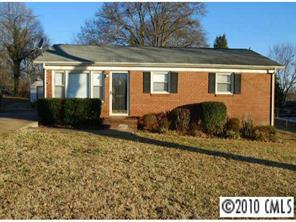 2210 Brookneal Dr., Gastonia, NC 28054