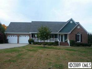 210 Meadow Oaks Dr., Statesville, NC 28625