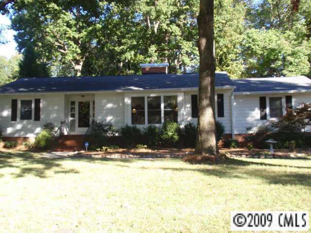 306 N Hawthorne St., Mount Holly, NC 28120