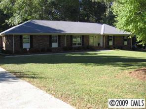 317 Charing Cross Dr., Matthews, NC 28105