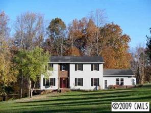 5982 Hummingbird Tr., Vale, NC 28168