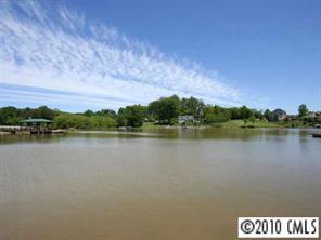 214 Chandeleur Dr., Mooresville, NC 28117