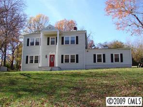 124 Dellwood Dr., Statesville, NC 28677