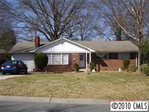 1747 Birchcrest Dr., Charlotte, NC 28205
