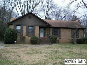 9023 Nottoway Dr., Charlotte, NC 28213