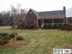 428 Woodside Dr., Harrisburg, NC 28075