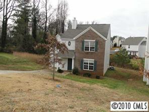 907 Grass Hollow Ct., Charlotte, NC 28216