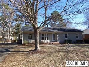 1126 Comstock Dr., Charlotte, NC 28217