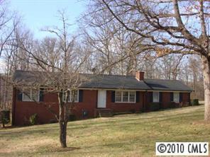 1227 Huckleberry Dr., Lincolnton, NC 28092