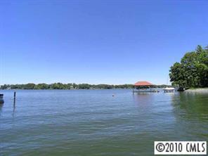 136 Bridlewood Dr., Mooresville, NC 28117