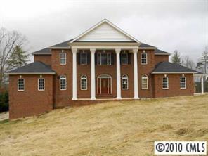 100 Edgewater Rd., Hickory, NC 28601