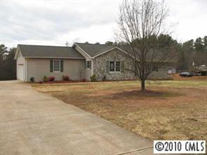 4903 Slanting Bridge Rd., Sherrills Ford, NC 28673