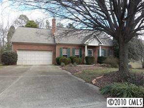 832 Brattleboro Ct., Charlotte, NC 28217