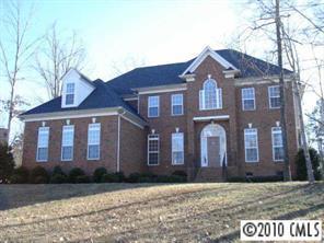 2618 Albatross Ln., Matthews, NC 28104